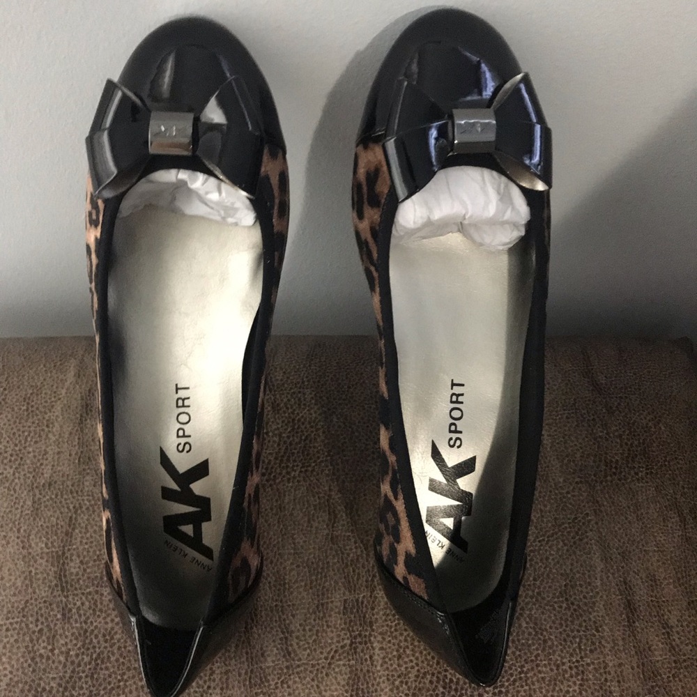Anne Klein Sport Alphia Bow Flat